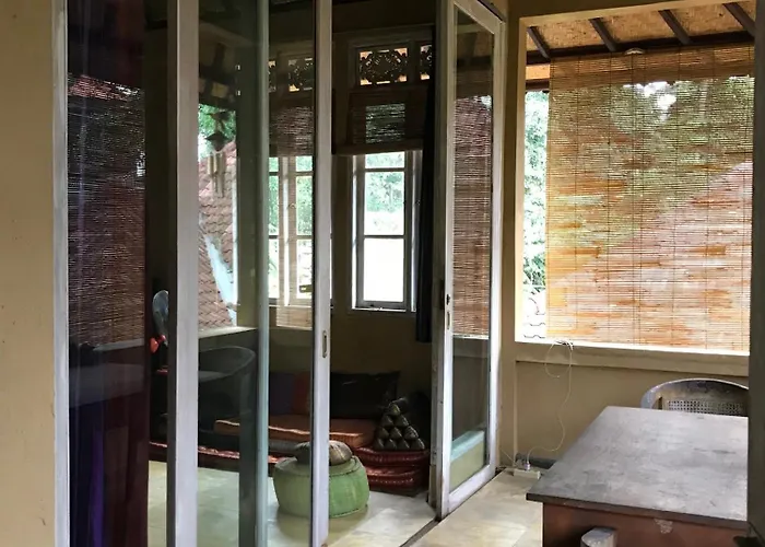 Сasa de vacaciones 210m2 Two Floor House With Two Kitchens And 2 Bathrooms Garden And Pool Ubud