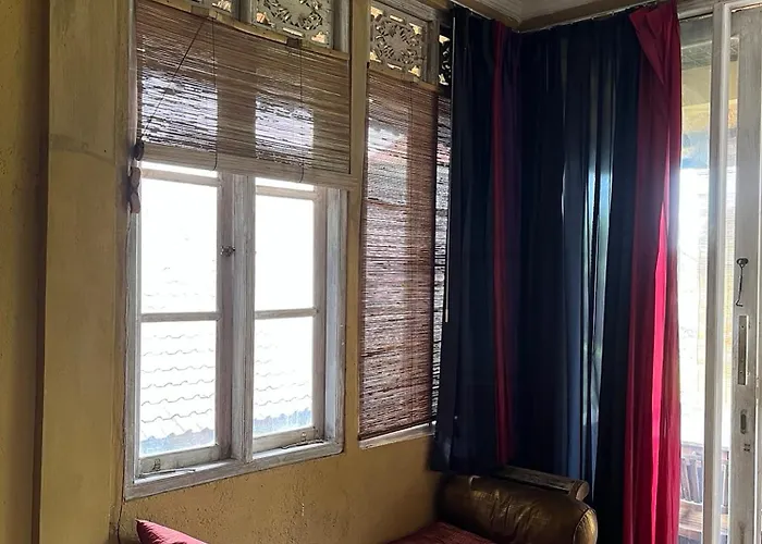 Сasa de vacaciones 210m2 Two Floor House With Two Kitchens And 2 Bathrooms Garden And Pool *