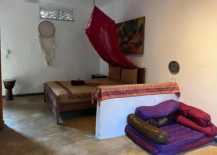 Сasa de vacaciones 210m2 Two Floor House With Two Kitchens And 2 Bathrooms Garden And Pool
