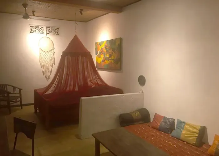 210m2 Two Floor House With Two Kitchens And 2 Bathrooms Garden And Pool Сasa de vacaciones *