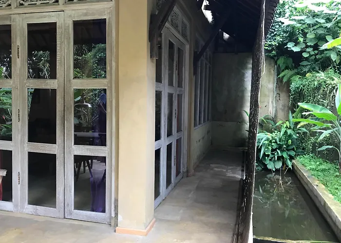 210m2 Two Floor House With Two Kitchens And 2 Bathrooms Garden And Pool Сasa de vacaciones *