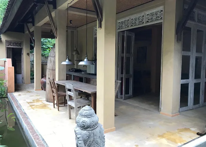 210m2 Two Floor House With Two Kitchens And 2 Bathrooms Garden And Pool Сasa de vacaciones *